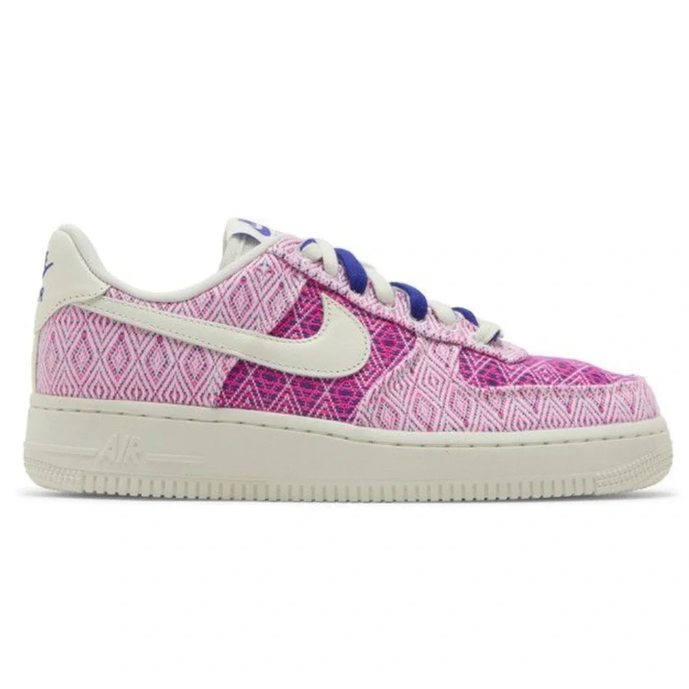 Nike
Air force 1
'woven together'
NWOT - Picture 1 of 12